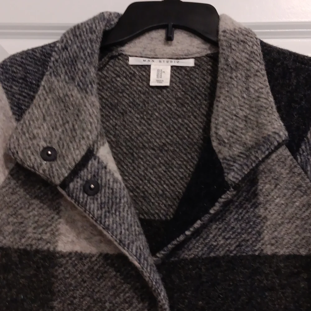 Jacket - Picture 3 of 7